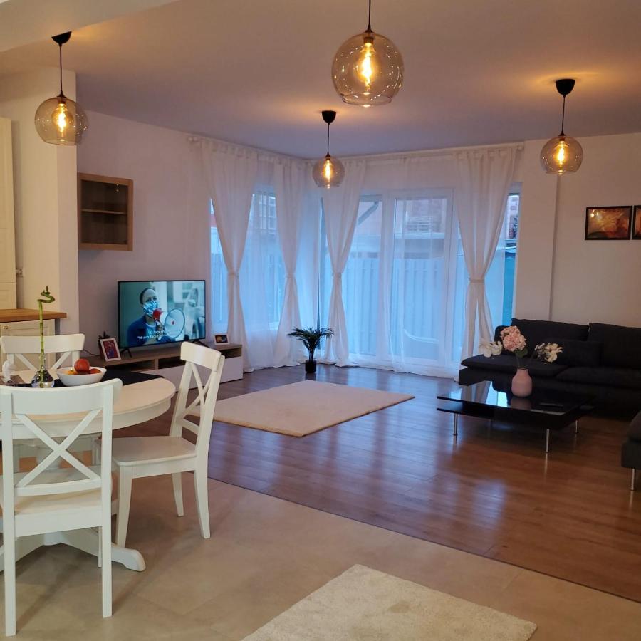 אוטופן Galaxy Residence Villa מראה חיצוני תמונה